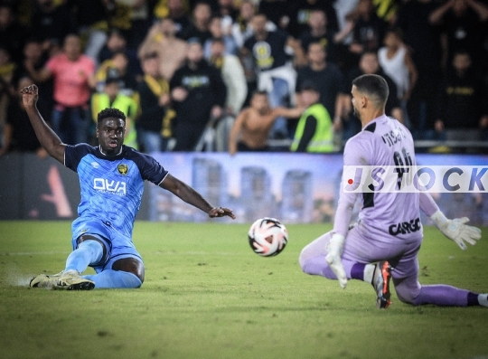 FBL-ISR Premier League Matchday 8 – Beitar Jerusalem vs Maccabi Tel Aviv 