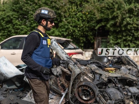 Ramat Gan, Israel, April 04, 2026 – Iranian Cluster Munition Strike Across Central Israel