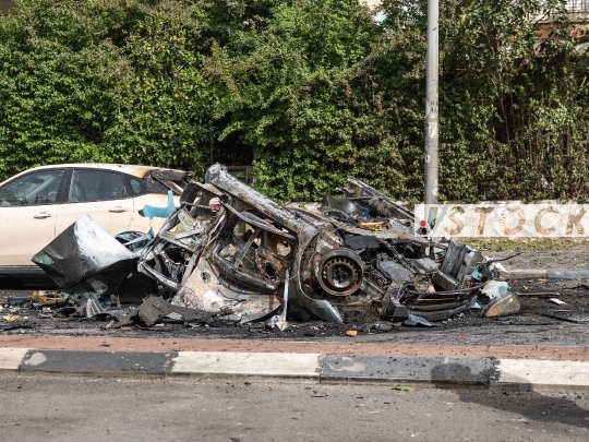 Ramat Gan, Israel, April 04, 2026 – Iranian Cluster Munition Strike Across Central Israel