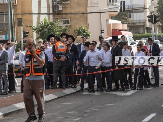 Ramat Gan, Israel, April 04, 2026 – Iranian Cluster Munition Strike Across Central Israel